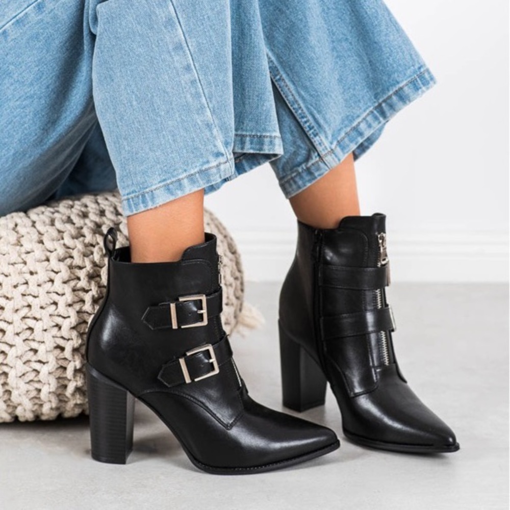 WINDSOR SMITH Black Leather Buckle High Heeled Ankle Boots - Picture 4 of 9